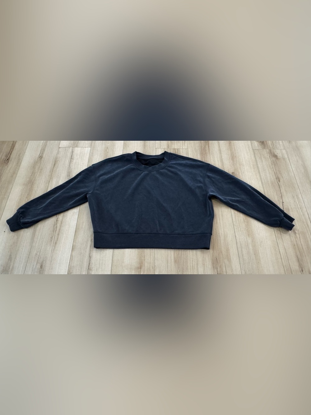 Lululemon Softstreme Perfectly Oversized Cropped Crew Gray Black Sz 8 - Picture 9 of 10